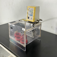 Lauda E100 Waterbath image 1